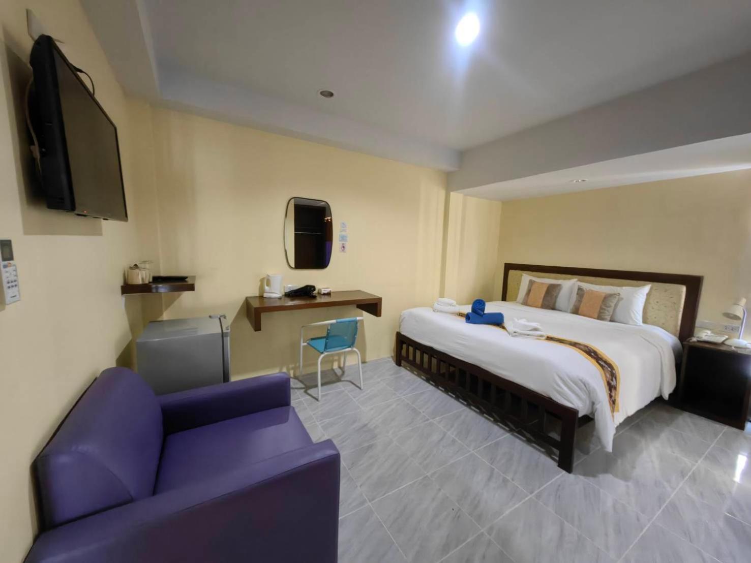 Hotel Chom By The Sea Ao Nam Mao Esterno foto