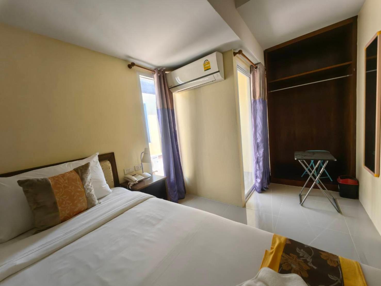 Hotel Chom By The Sea Ao Nam Mao Esterno foto