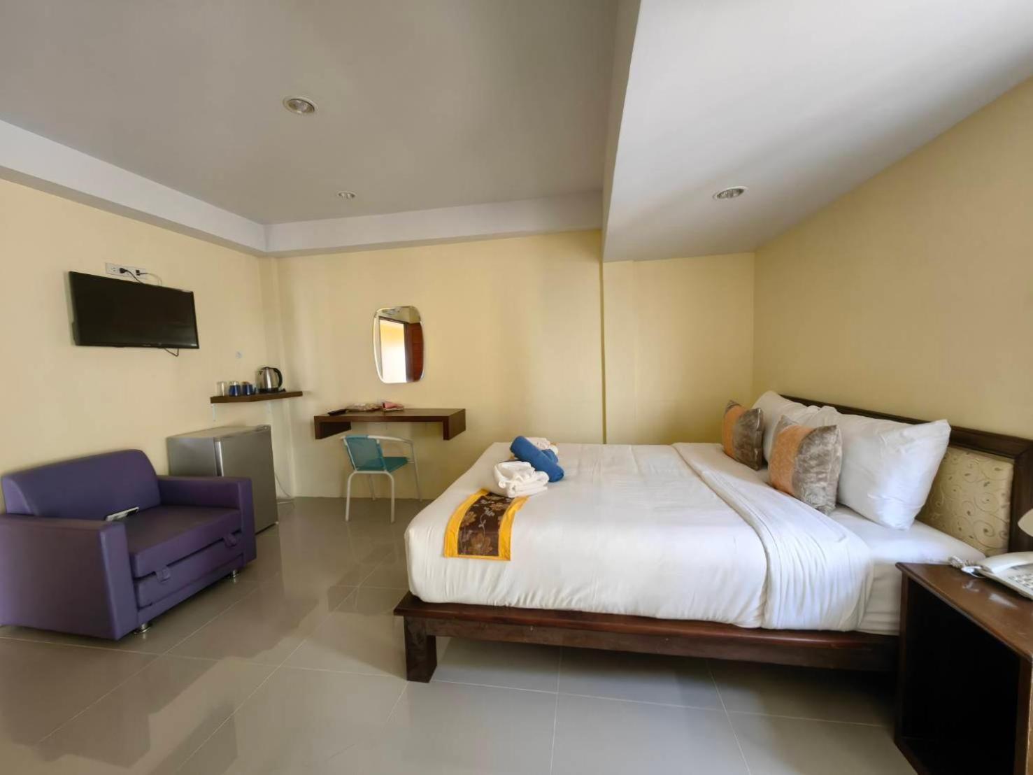 Hotel Chom By The Sea Ao Nam Mao Esterno foto