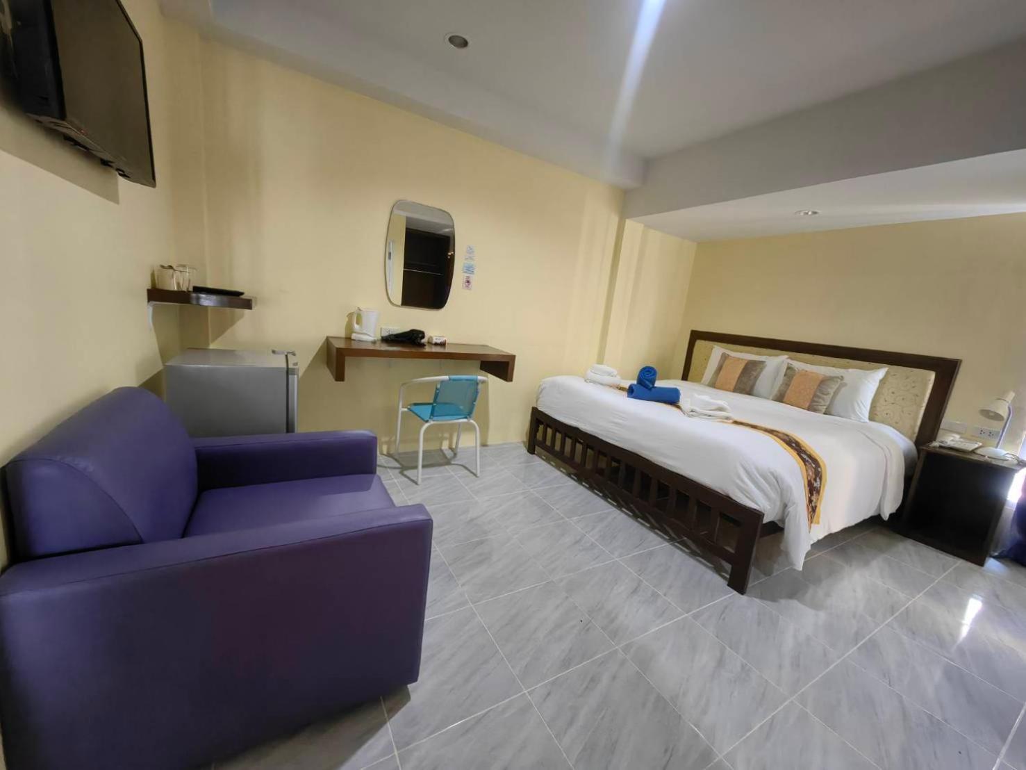 Hotel Chom By The Sea Ao Nam Mao Esterno foto